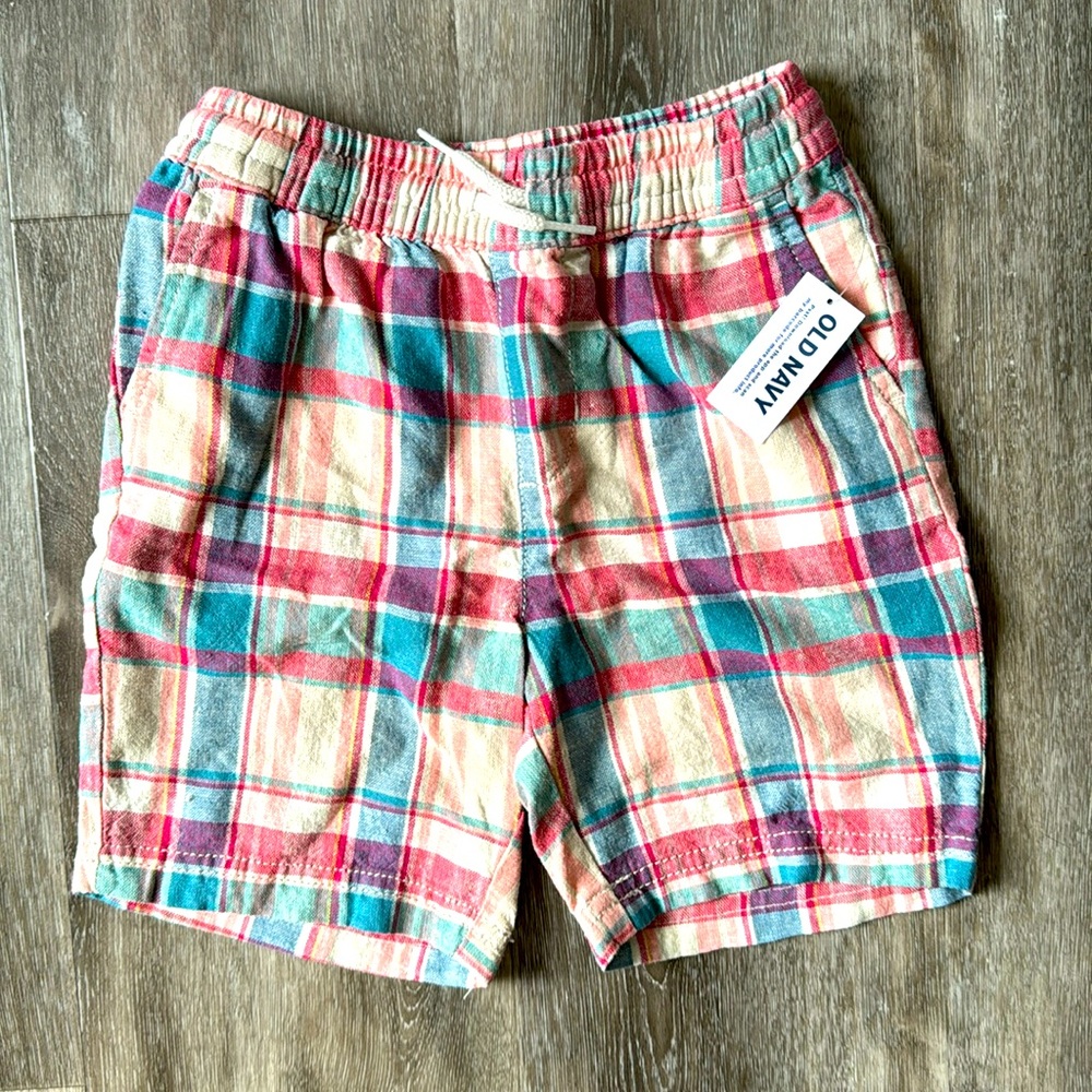 NWTS Red, Blue and Cream Plaid Old Navy Shorts